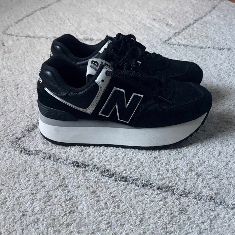 New Balance Sneakers